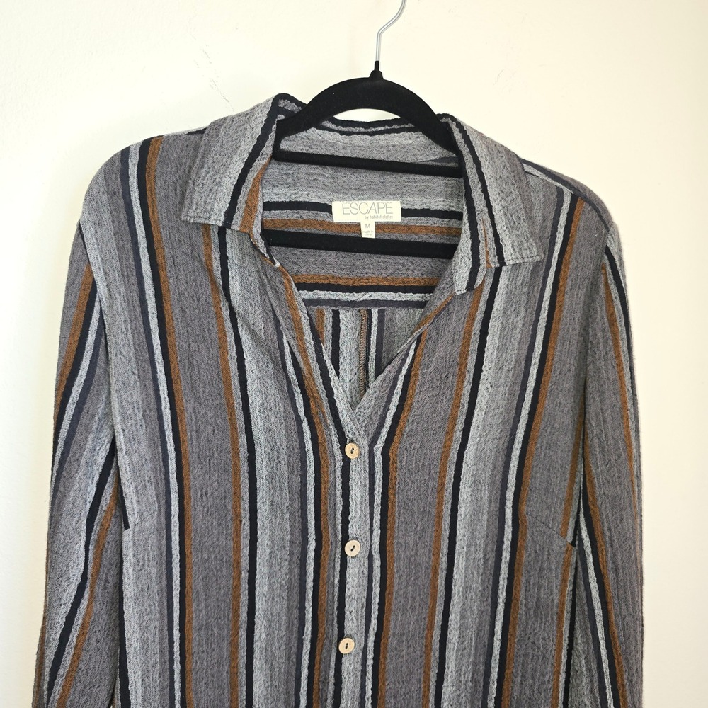Escape by Habitat Clothes Gray Striped Button Down Long Sleeve Shirt Women's